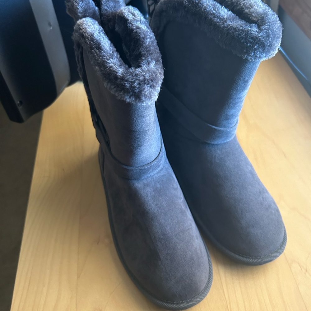 Rampage Gray Suede Winter Boots Women’s size 9 New in box - Picture 3 of 6